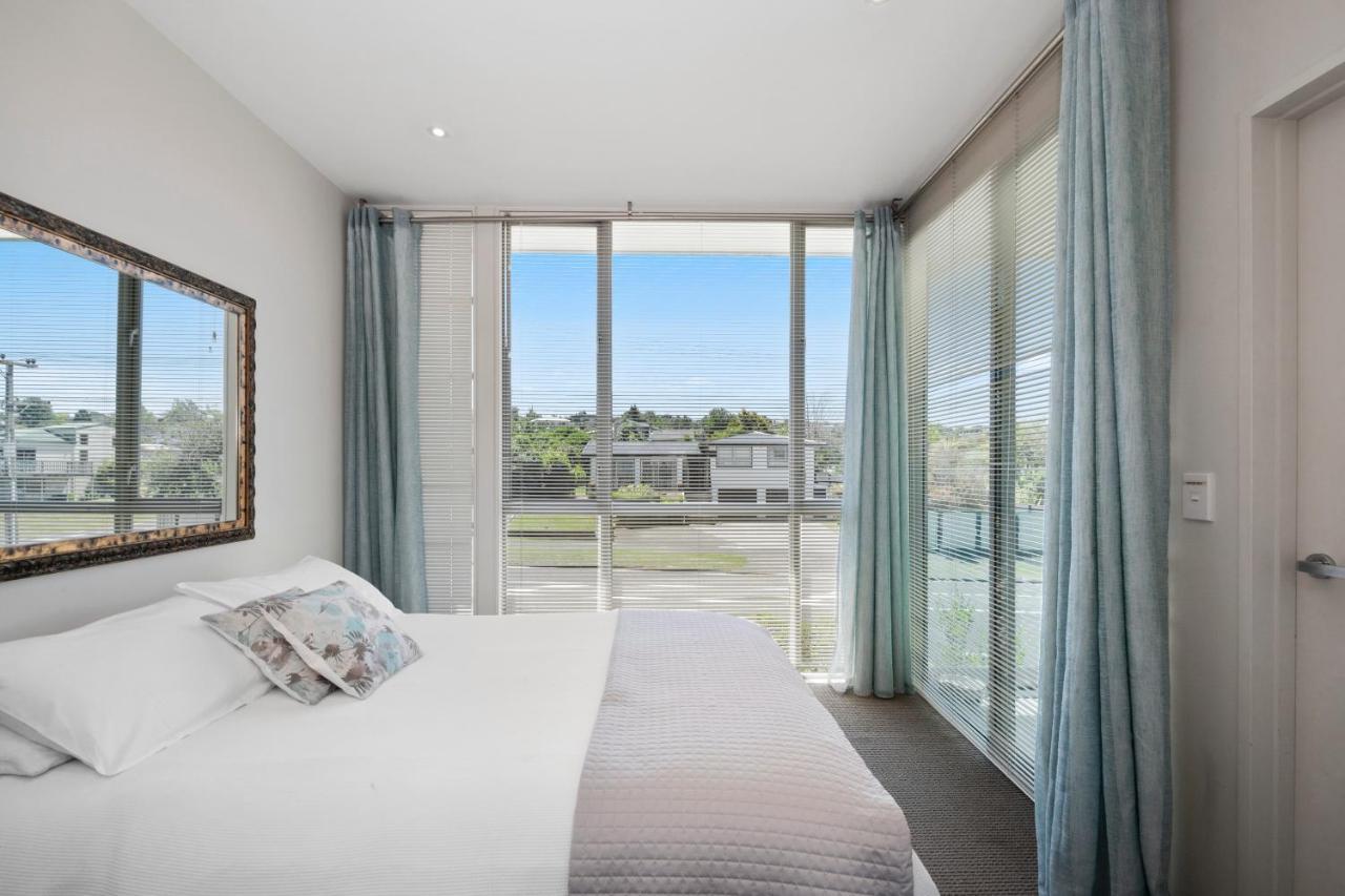 Marinaside Villa - Taupo Holiday Apartment Екстер'єр фото